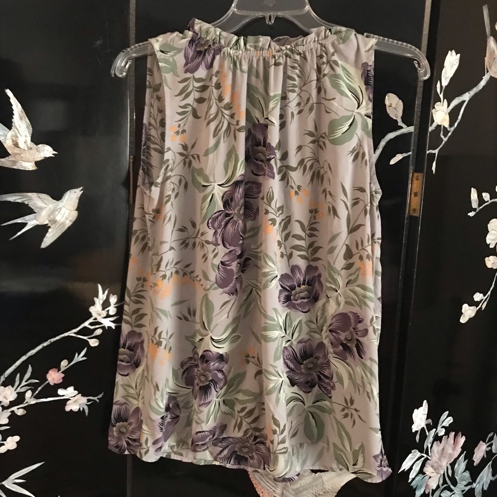 🔮gathered neckline top.